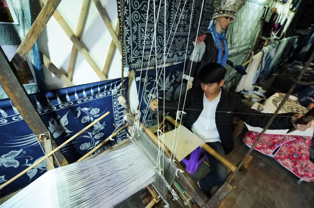 艾灸拔罐与经络调理：江北区正佴健康理疗店服务项目技术解析