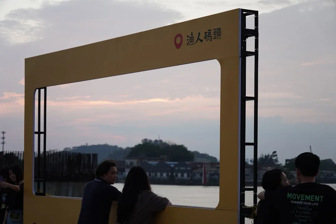 夏季养生：拔罐与经络调理技术在缓解暑湿症状中的技术解析